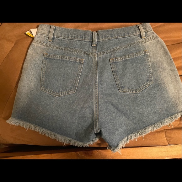 Denim shorts - Picture 2 of 2